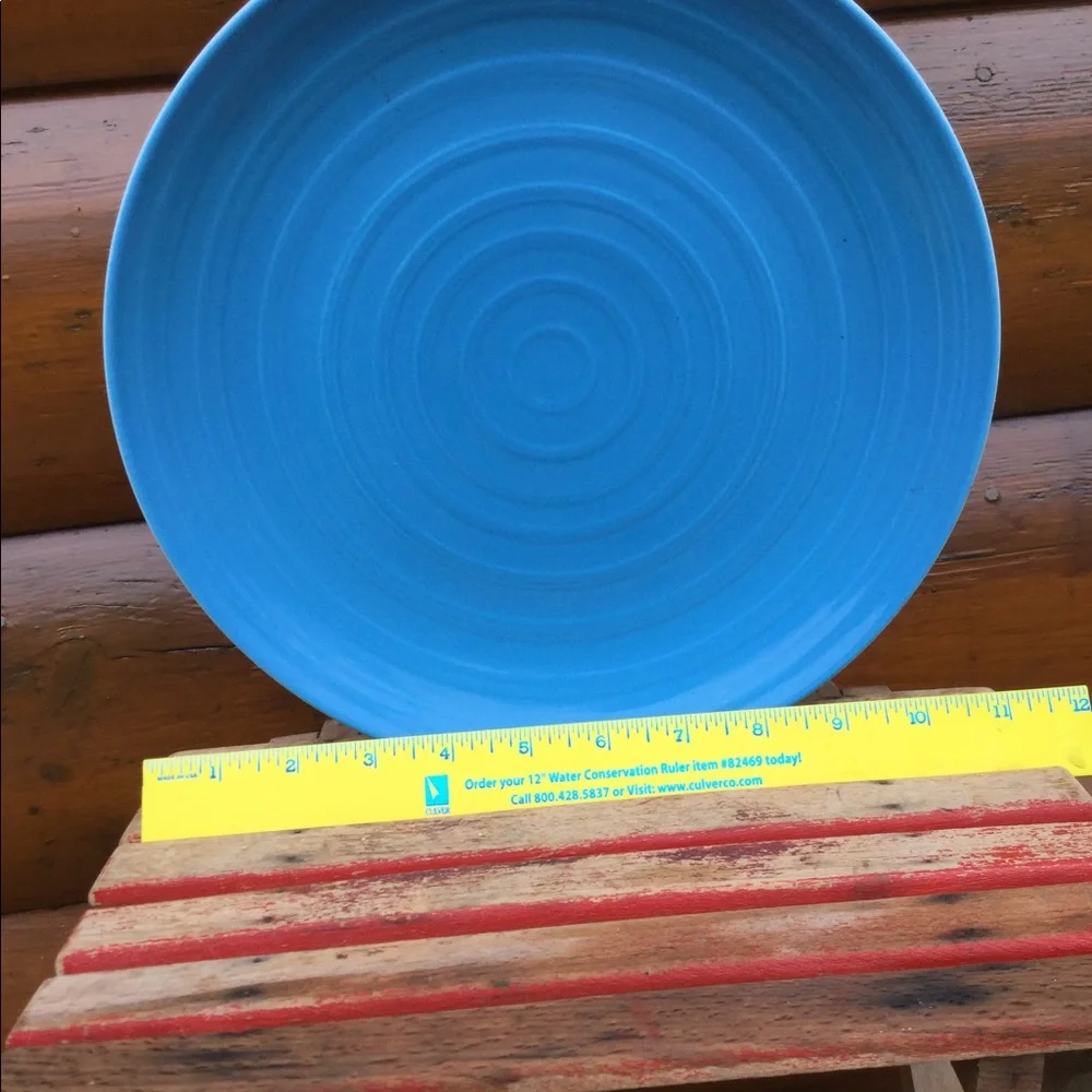 222 5th Bloomingdales Turquoise NIB DINNER PLATE   Large 11